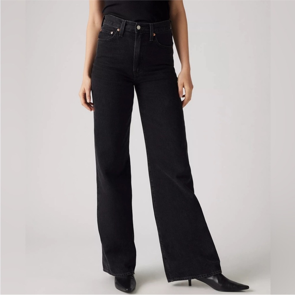 Levi’s ribcage bootcut jeans